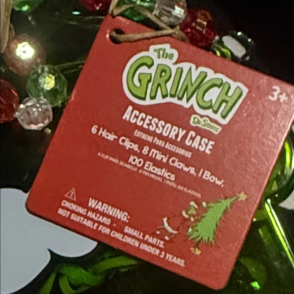 Grinch-Shaped Box with Beaded Bracelet with hair accessories